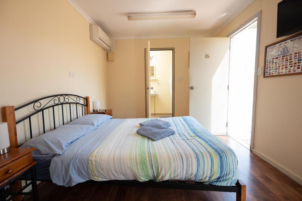 Rockhampton Backpackers Hostel Bagian luar foto