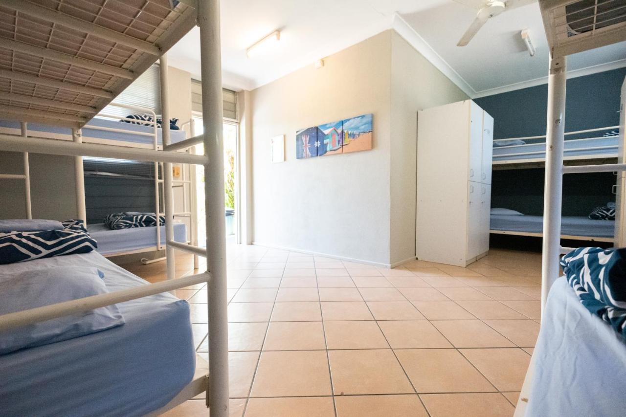 Rockhampton Backpackers Hostel Bagian luar foto