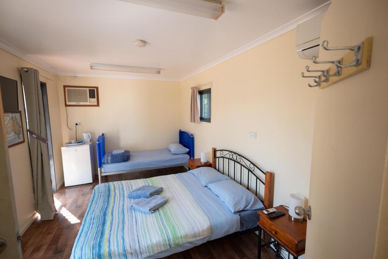 Rockhampton Backpackers Hostel Bagian luar foto