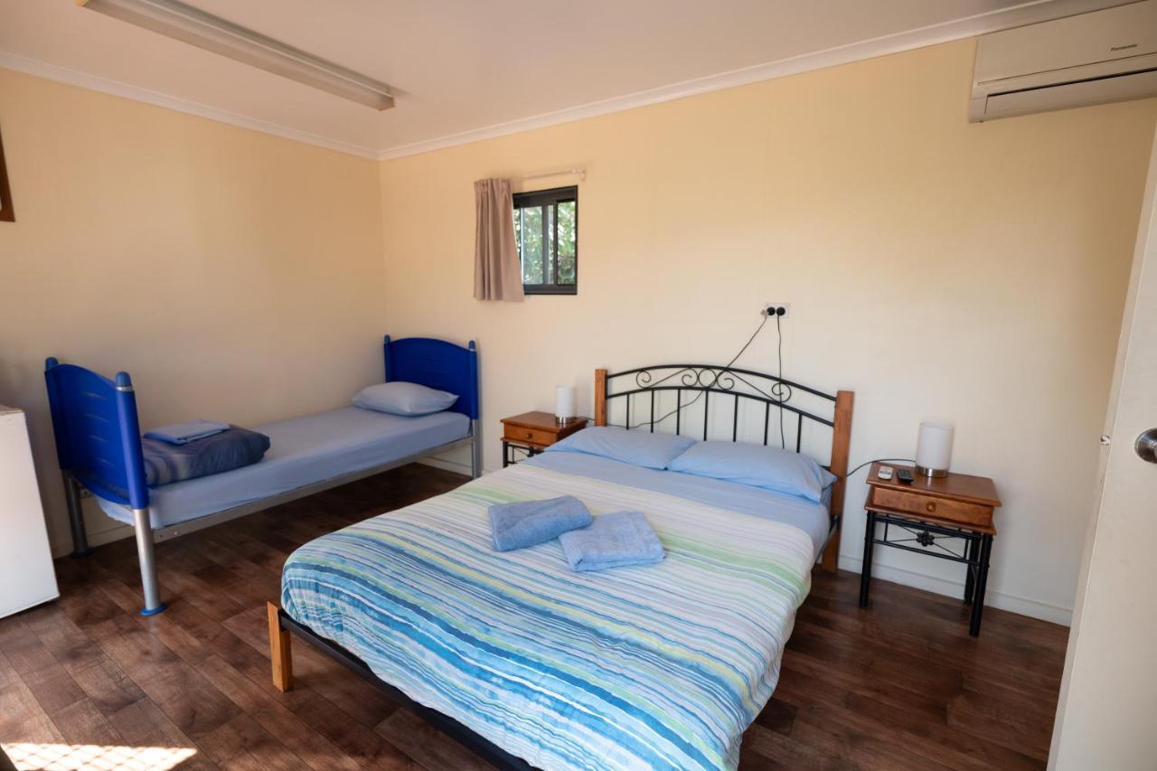 Rockhampton Backpackers Hostel Bagian luar foto