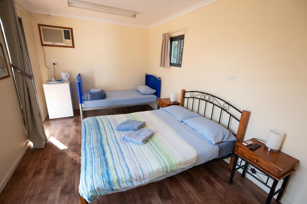 Rockhampton Backpackers Hostel Bagian luar foto